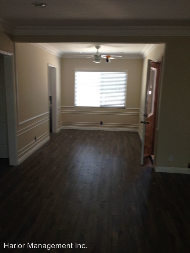 Building Photo - 10519 Riverside Dr