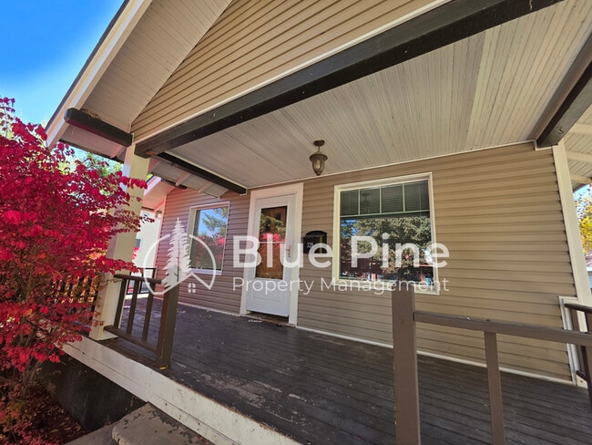 Foto del edificio - 328 11th St