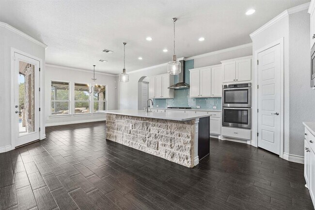 Foto del edificio - 468 Lloyd Ln