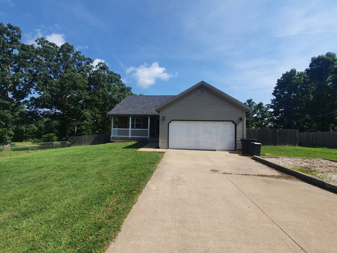 Foto principal - Great home with a fence