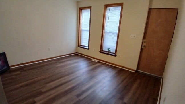 Building Photo - 2210 Sidney Ave