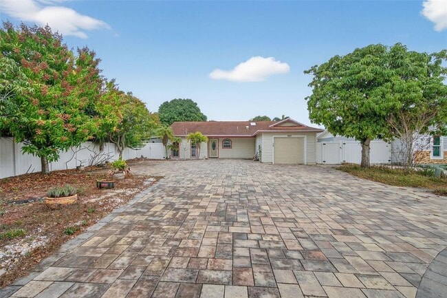 Building Photo - 5883 Darren Ct