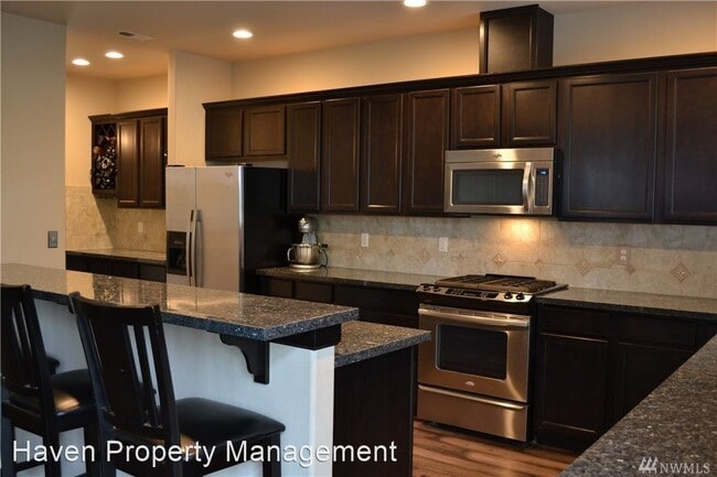 Building Photo - 4 br, 2.5 bath House - 7725 239TH ST CT E