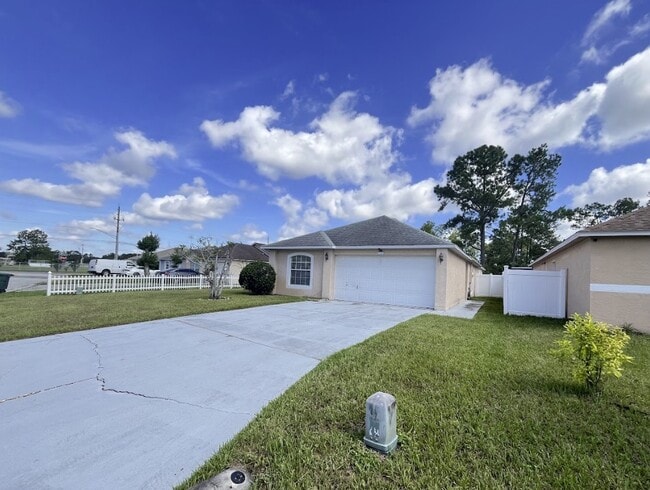 Building Photo - 11483 Kimberly Forest Dr