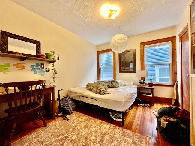 Foto del edificio - 69 Woodlawn St