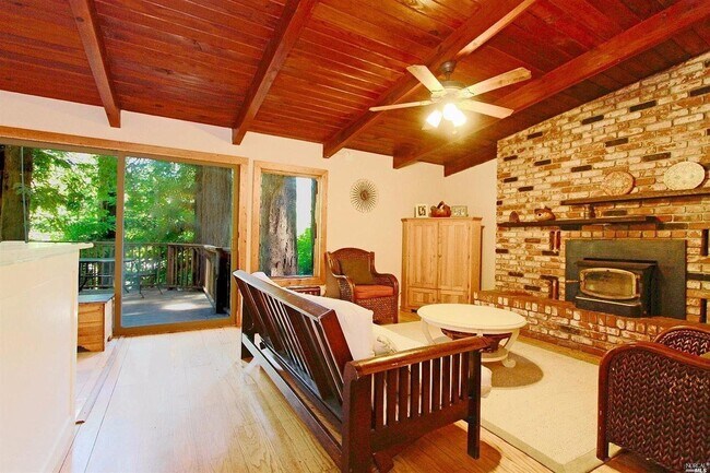 Foto del edificio - 10725 Old River Rd