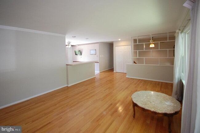 Building Photo - 100 Yeonas Dr SW