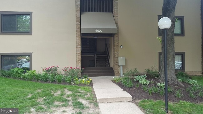 Building Photo - 6027 Majors Ln