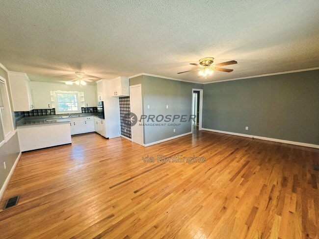 Building Photo - 318-313 3 Bridges Rd