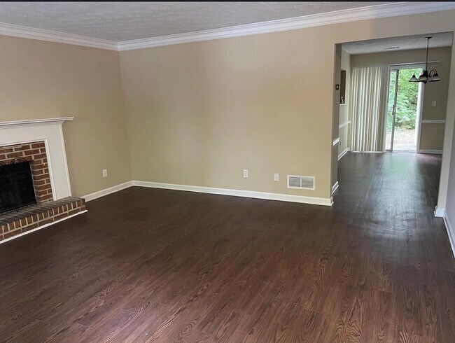 Building Photo - 2931 Lexington Trace Dr