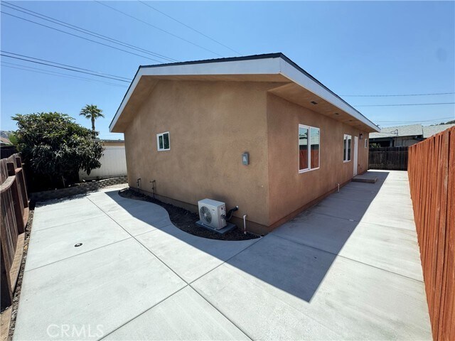 Building Photo - 18240 Gallineta St