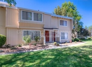 Building Photo - 912 Sunnybrae Ln