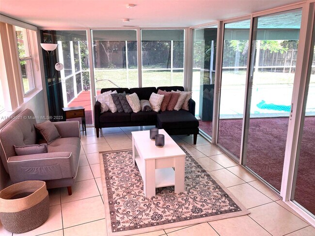 Foto del edificio - 13325 SW 84th Ave