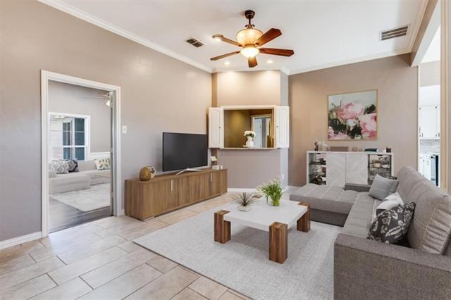 Building Photo - 10127 Chisholm Trail