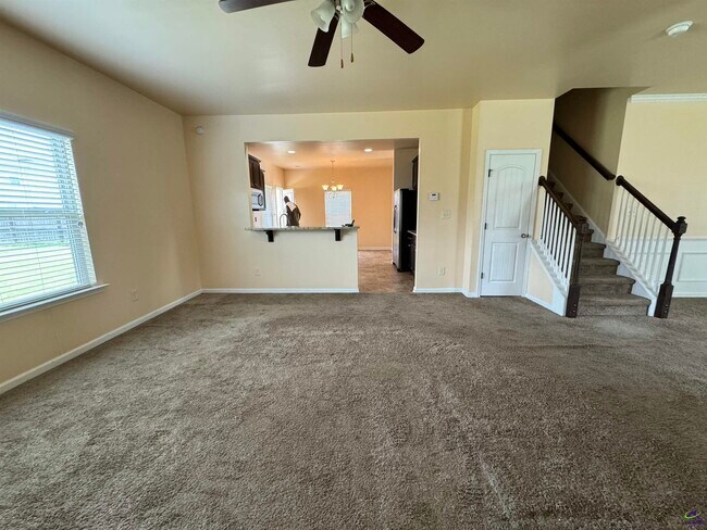 Foto del edificio - 507 Dora Ln