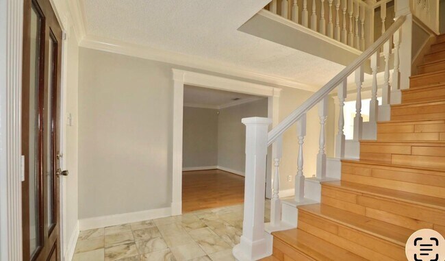 Foto del edificio - 538 Longview Dr