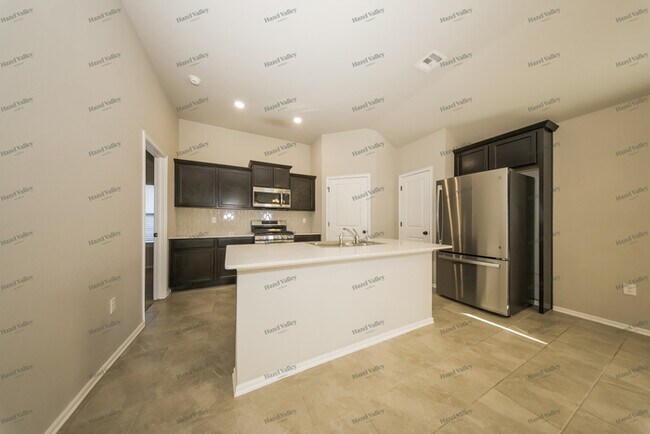 Foto del edificio - 4708 Crystal Hill Dr