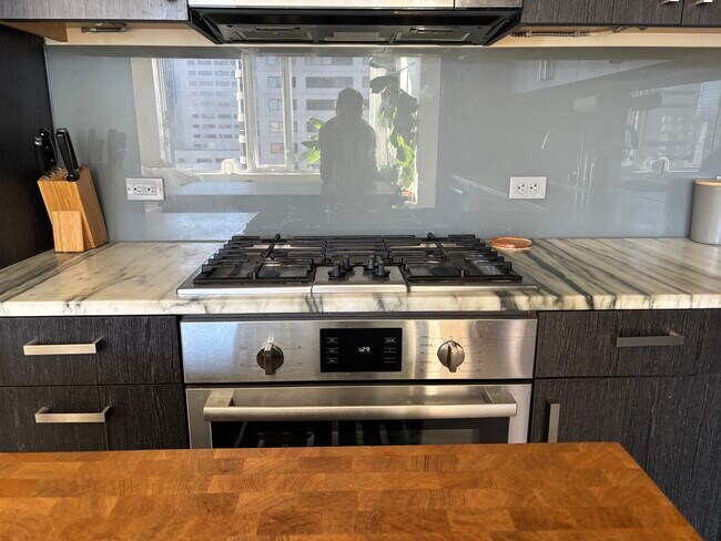 Cocina de gas Bosch - 1321 Seneca St