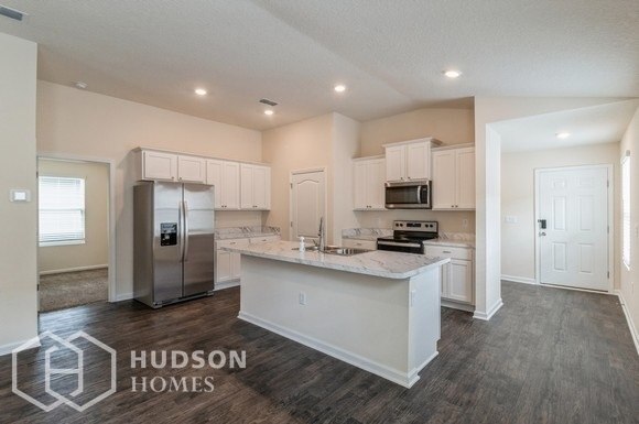 Foto del edificio - NEW CONSTRUCTION AVAILABLE! 2376 Oak Strea...