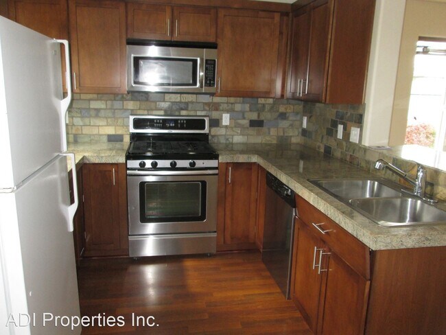 Foto del edificio - 2 br, 2.5 bath House - 17297 SW Whitley Way