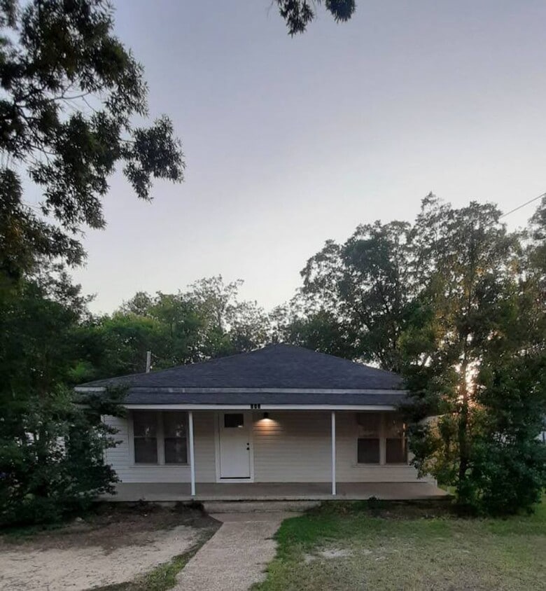 Primary Photo - Renovated 3 Bedroom Bath Home for Rent!