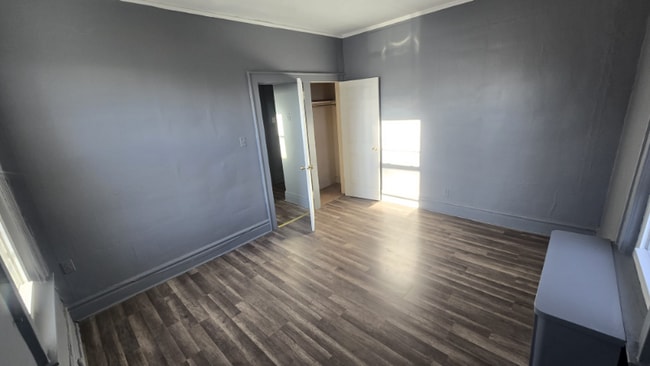 Building Photo - 27-29-29 Schofield St