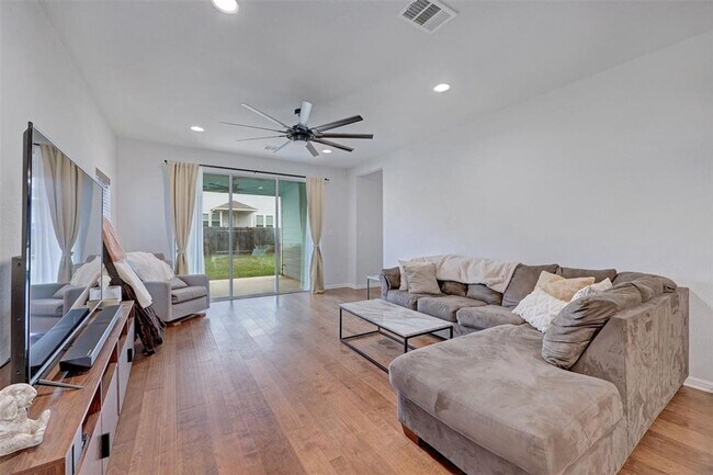 Building Photo - Fantastic 3-bedroom Home in Georgetown