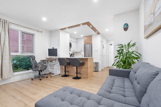 Photo du bâtiment - 1545 E 2nd Ave