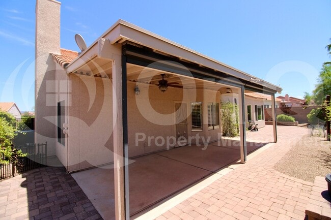 Building Photo - 990 S Avenida Los Reyes