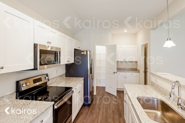 Foto del edificio - 713 Park Ln