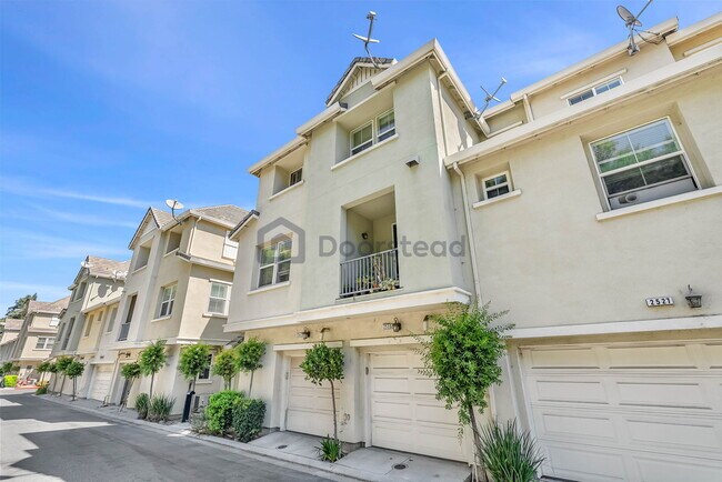 Building Photo - 2535 Riparian Ct