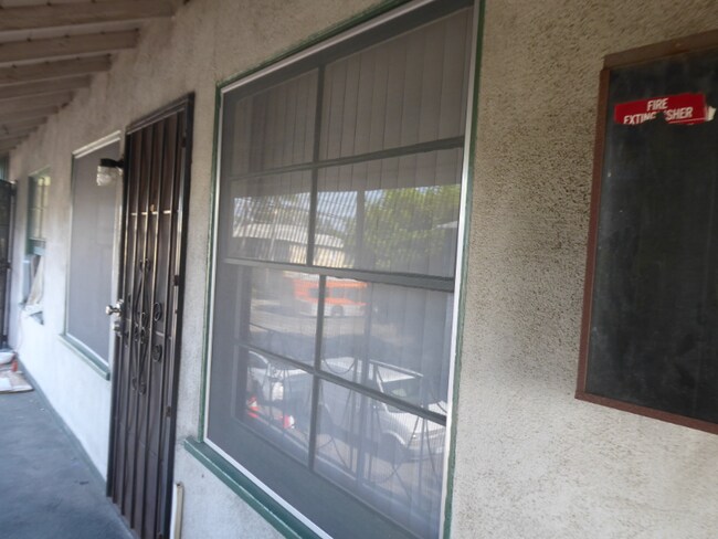 Building Photo - 6300 Vineland Ave
