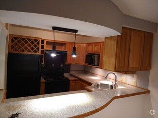Building Photo - 315 Woodland Vlg