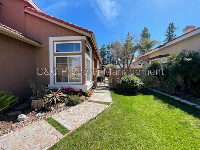 Foto del edificio - 32736 Hislop Way