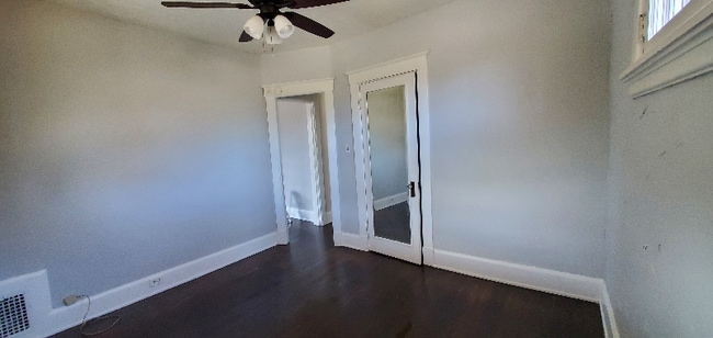 Photo - 2950 Kling Ave Apartment