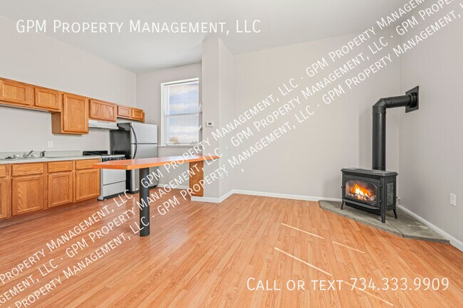 Foto del edificio - 412 Grand River Ave