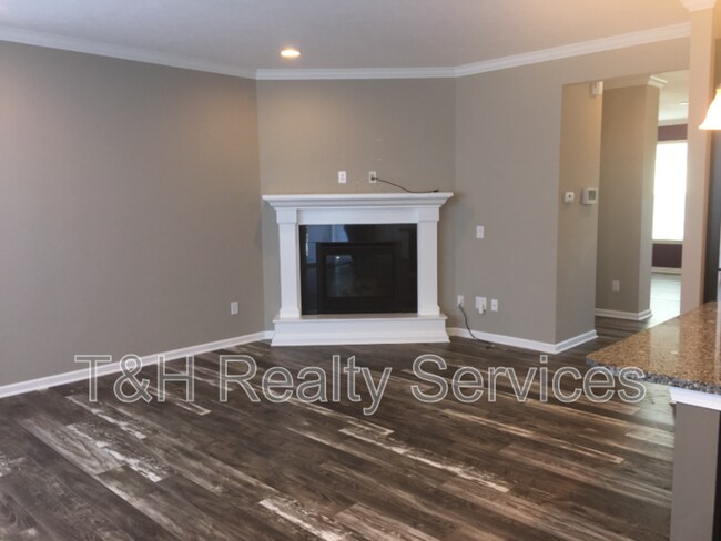 Building Photo - 9428 Park Meridian Dr