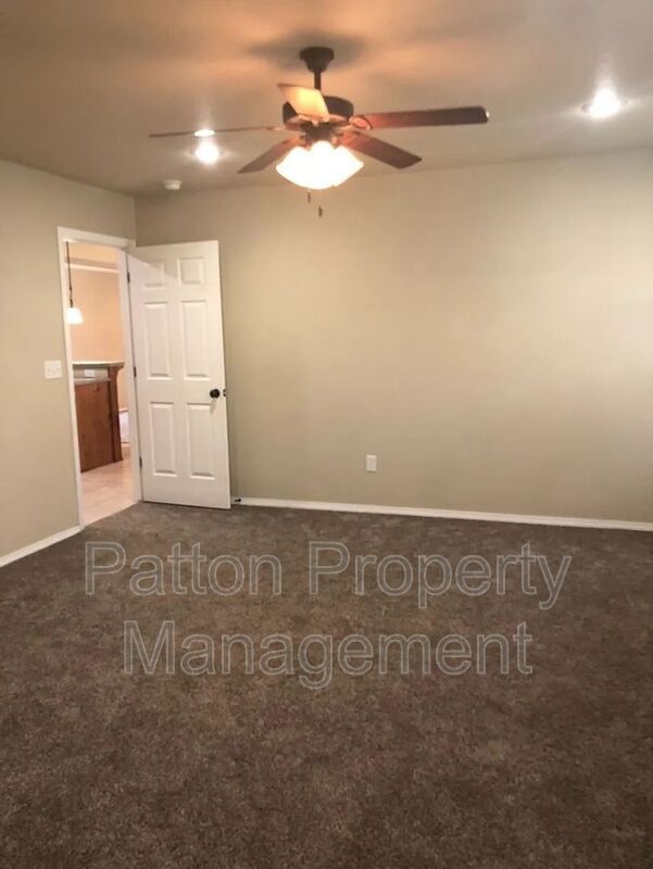 Foto del edificio - 6809 Nick St