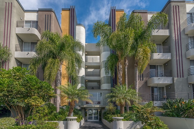 Building Photo - Essex Properties at Miracle Mile