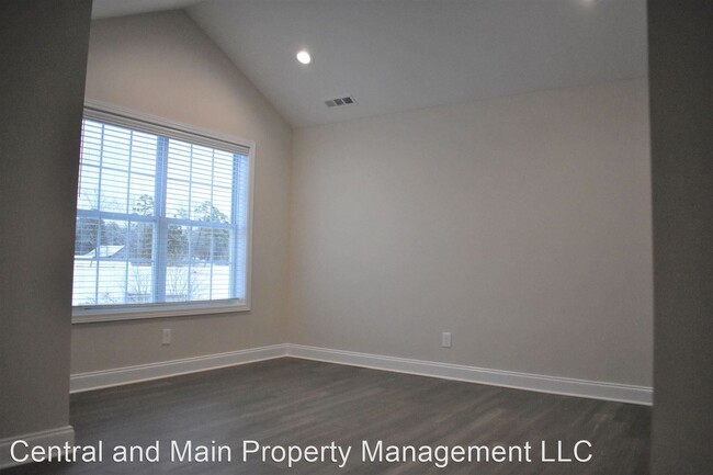 Building Photo - 3 br, 2.5 bath House - 4921 Creek Bank Drive