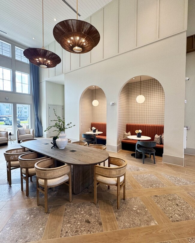 Building Photo - Miro Luxury Apartments