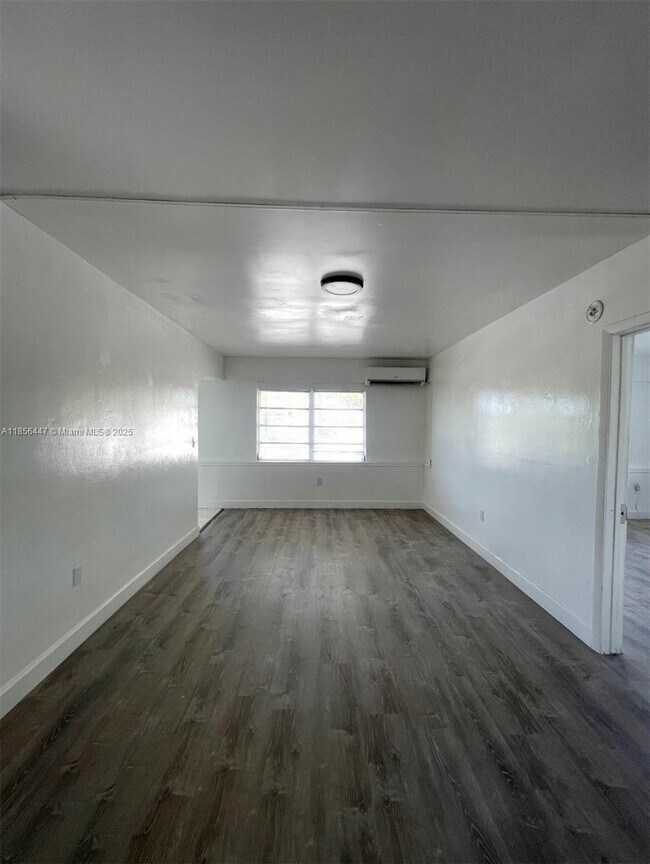 Foto del edificio - 5305 Biscayne Blvd