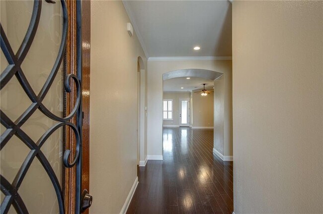 Building Photo - 15809 Dink Pearson Ln