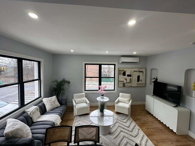 Foto del edificio - 3690 Shore Pkwy
