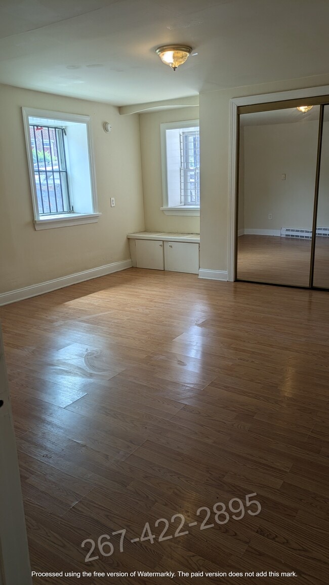 Building Photo - 126 S 46th St