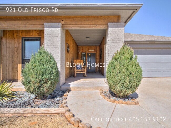 Foto del edificio - 921 Old Frisco Rd
