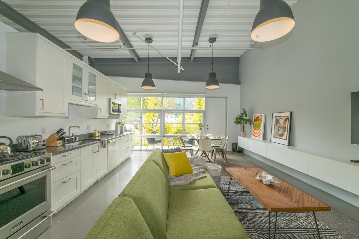 Sala de estar - 1010 Sycamore Ave