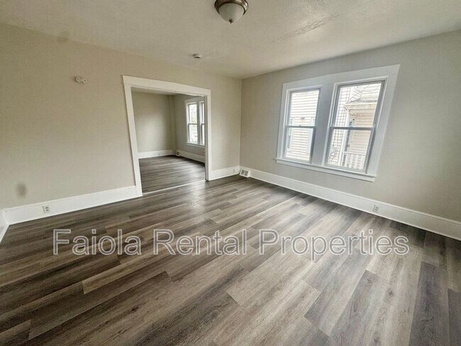Foto del edificio - 706 Buck St