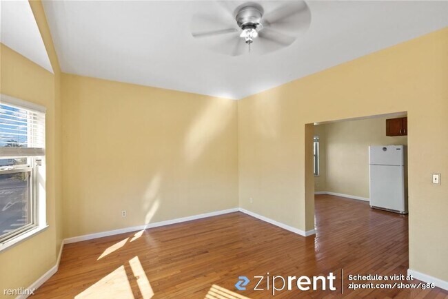 Foto del edificio - 3 br, 2 bath House - 894 31st St, Oakland,...