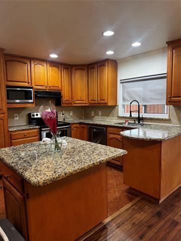 Foto del edificio - 2132 Wheaton Dr